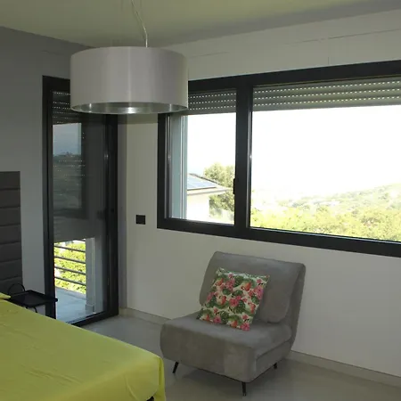 Elegant House Mare E Monti A Colle アパート